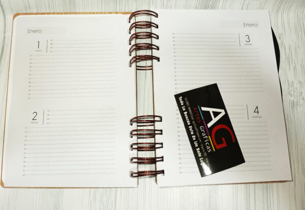 AGENDAS 2026 TAPAS EN MADERA - Image 3